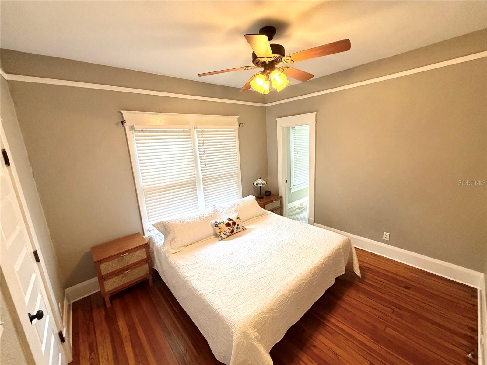 Image 51 of 66 For 821 Lime Street