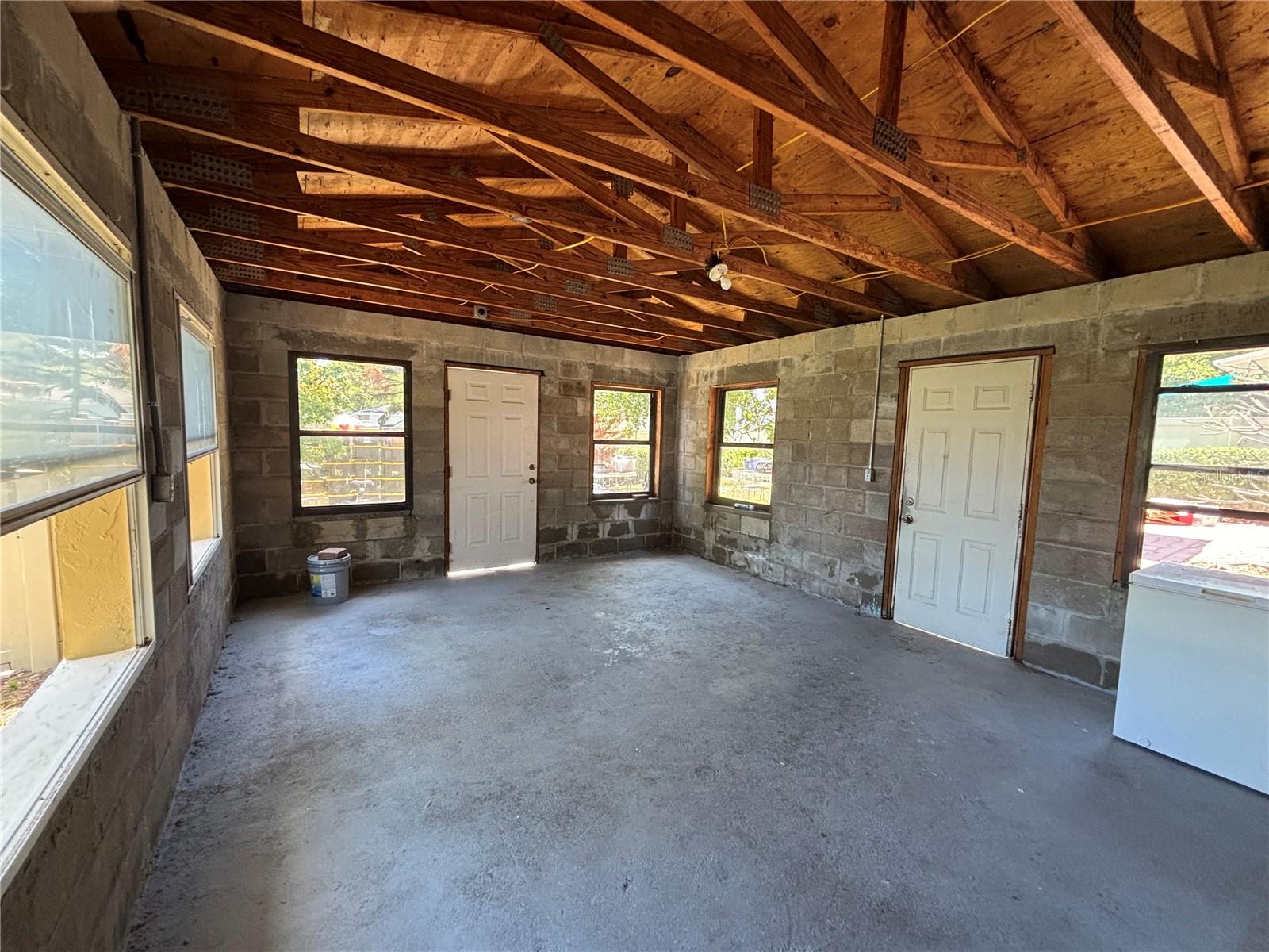 Image 62 of 66 For 821 Lime Street