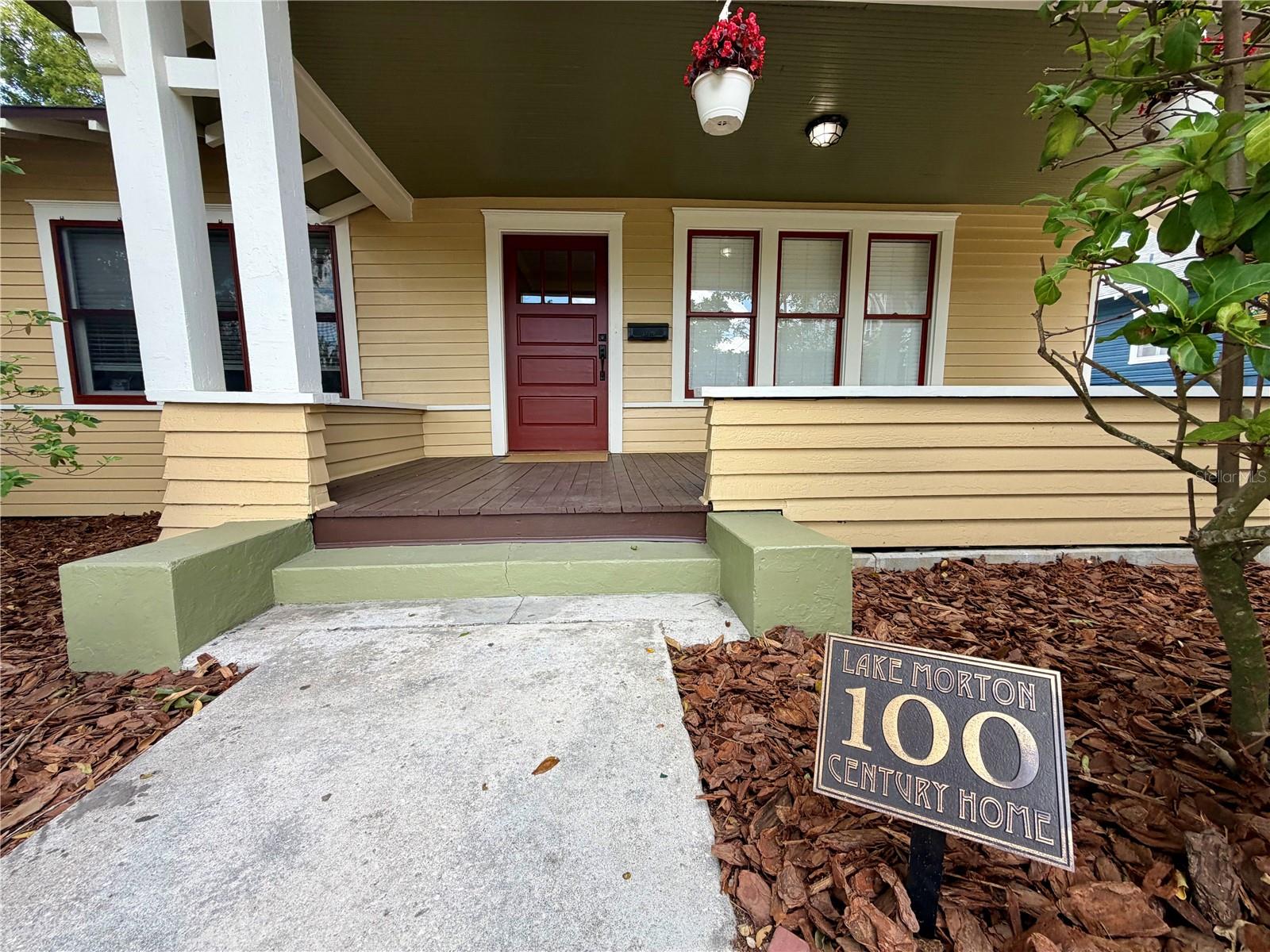 Image 7 of 66 For 821 Lime Street