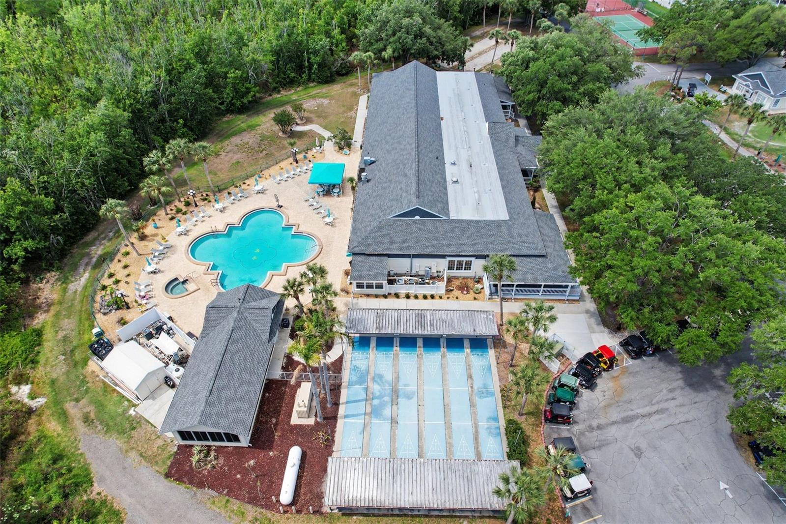 Image 46 of 62 For 319 Melbourn Drive