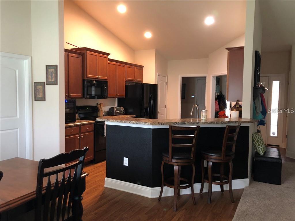 Image 3 of 18 For 7110 Remington Oaks Loop