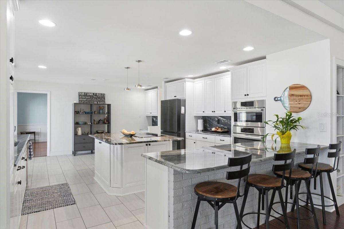 Listing photo id 9 for 120 Mirror Lane Nw