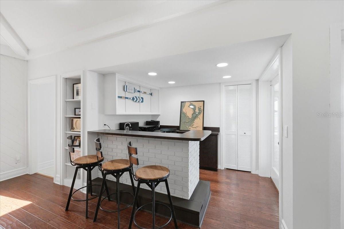 Listing photo id 19 for 120 Mirror Lane Nw