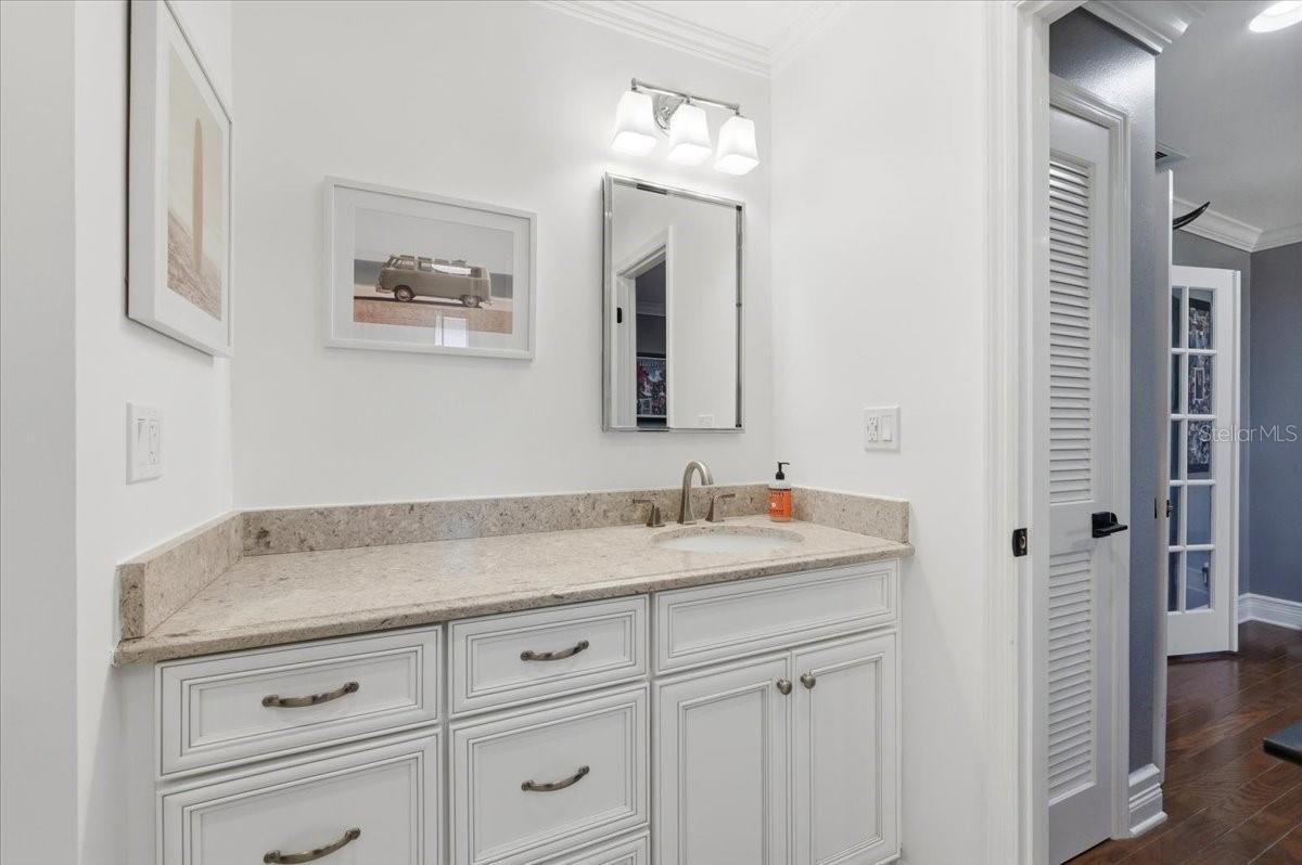 Listing photo id 27 for 120 Mirror Lane Nw