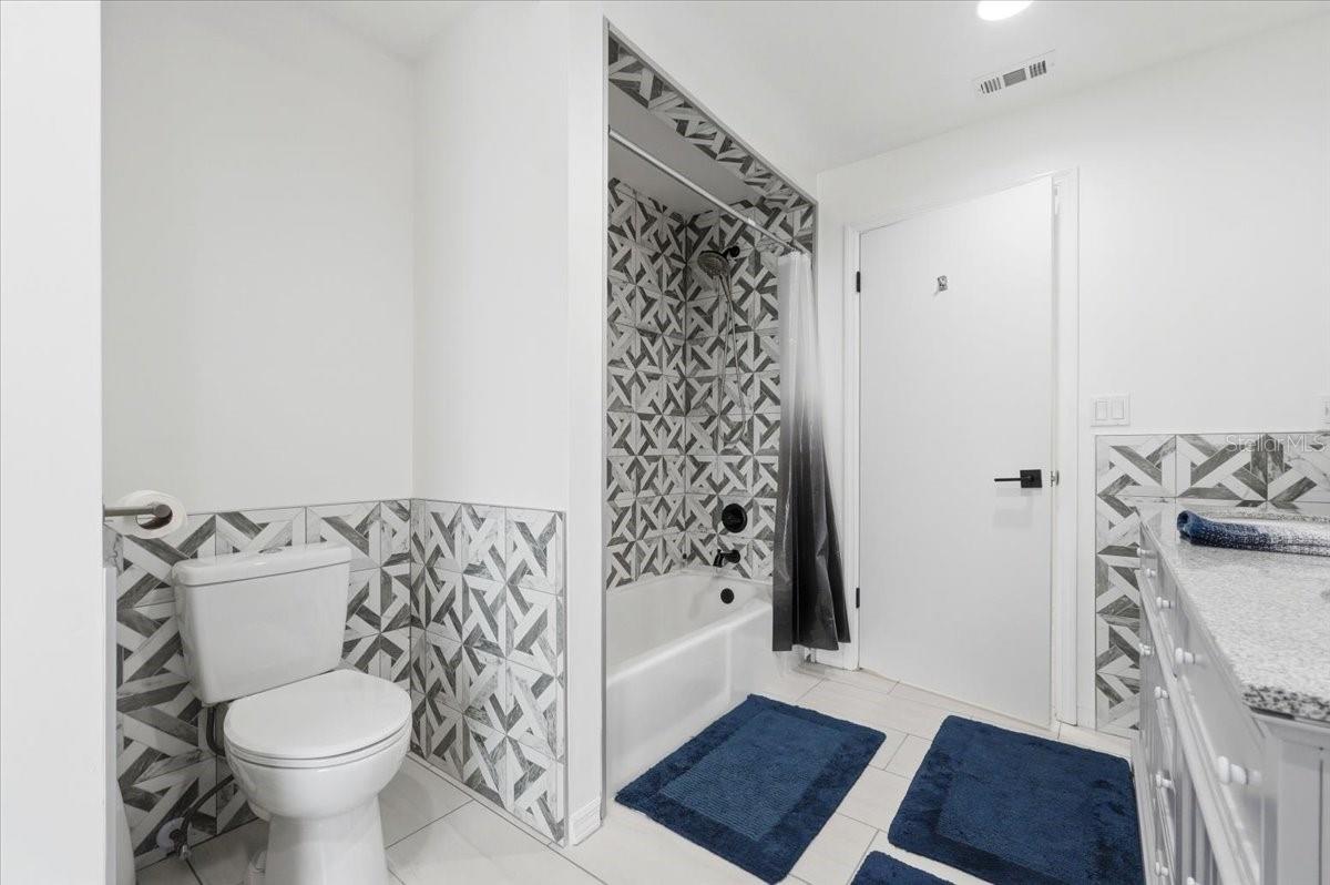 Listing photo id 38 for 120 Mirror Lane Nw