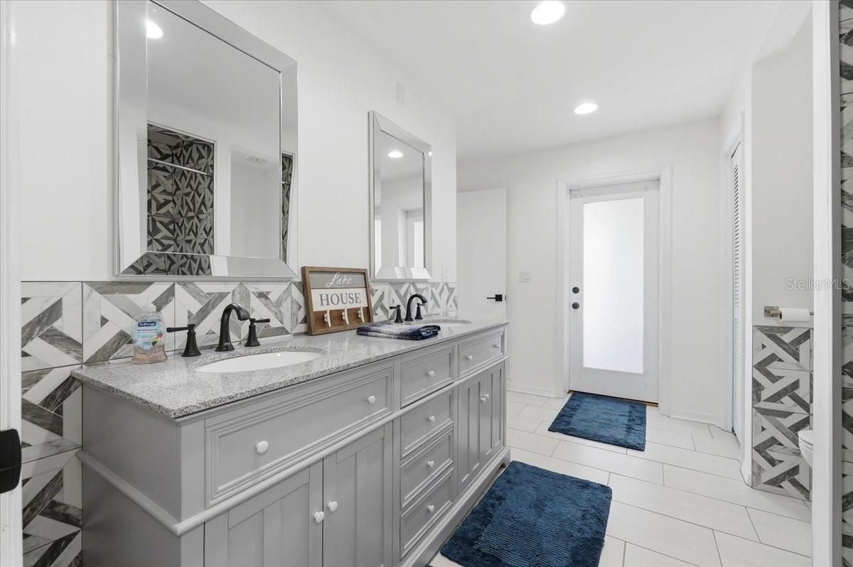Listing photo id 39 for 120 Mirror Lane Nw