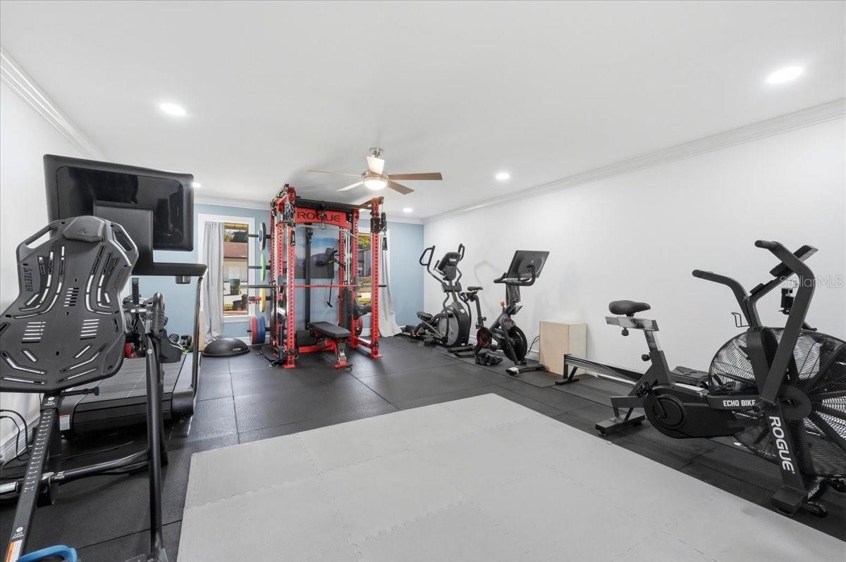 Listing photo id 46 for 120 Mirror Lane Nw