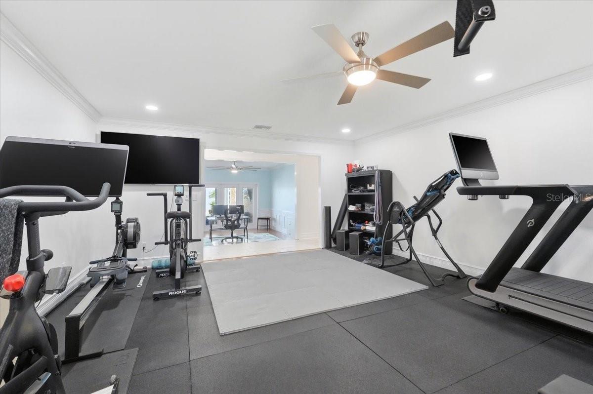 Listing photo id 47 for 120 Mirror Lane Nw