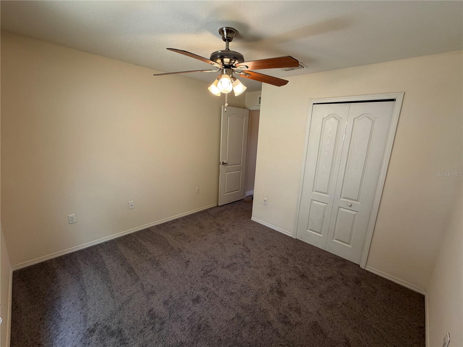 Image 16 of 21 For 762 Barrister Drive