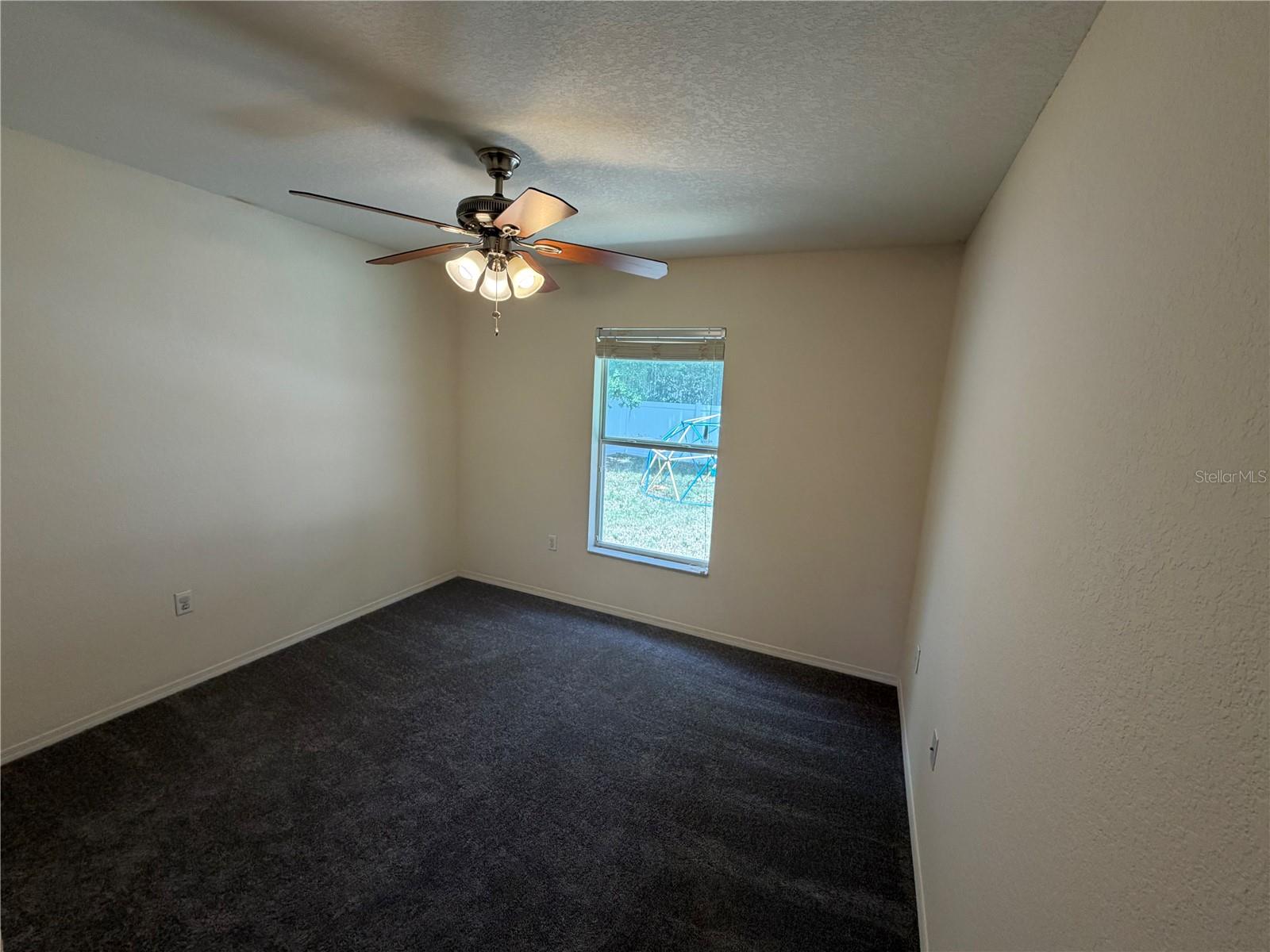 Image 17 of 21 For 762 Barrister Drive