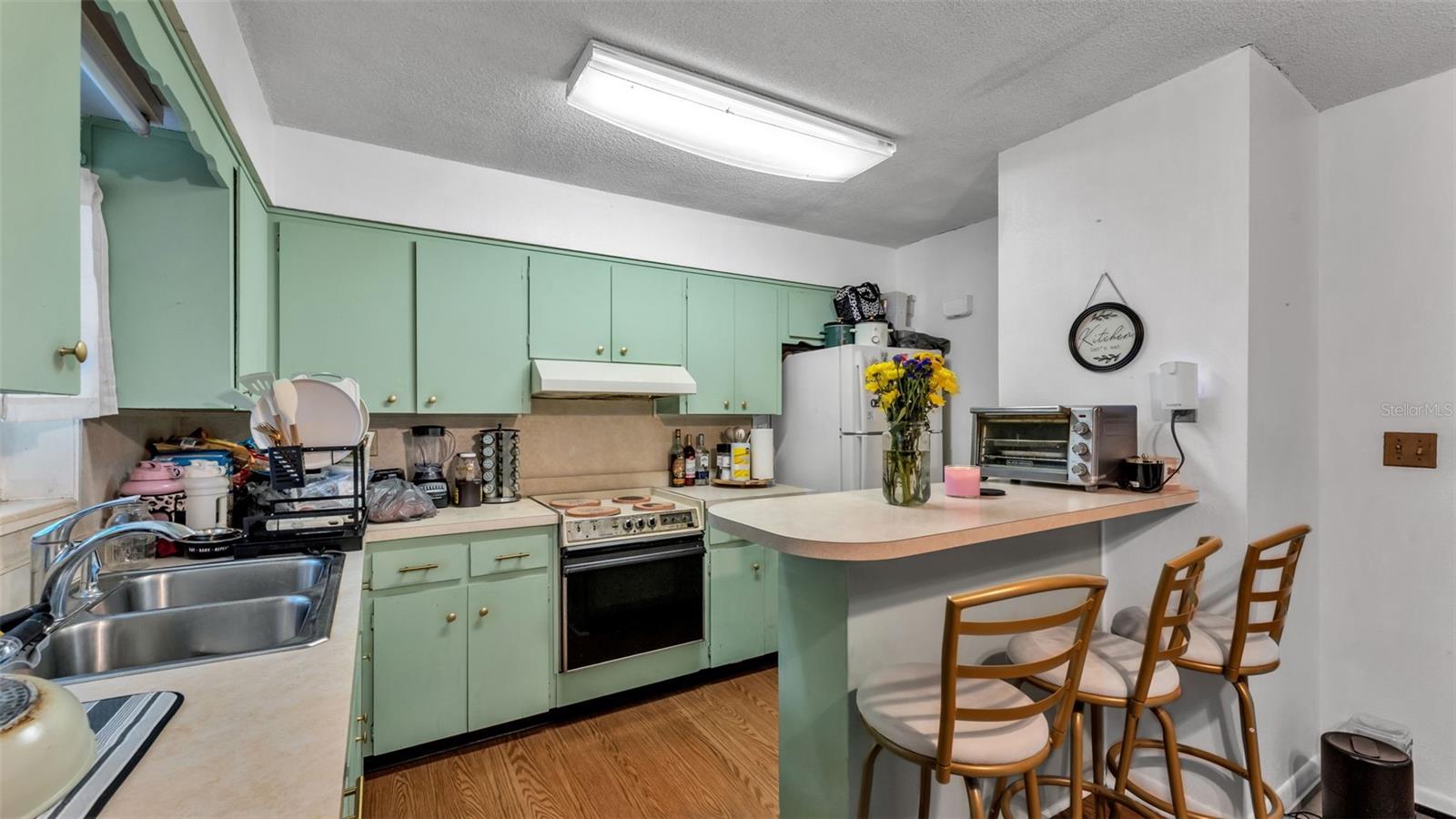 Image 15 of 43 For 222 Stanley Avenue