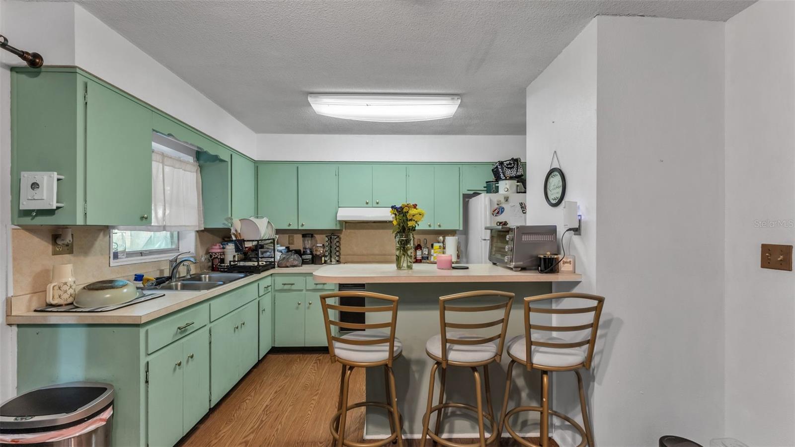 Image 16 of 43 For 222 Stanley Avenue
