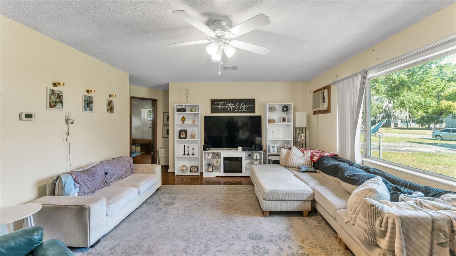 Image 8 of 43 For 222 Stanley Avenue