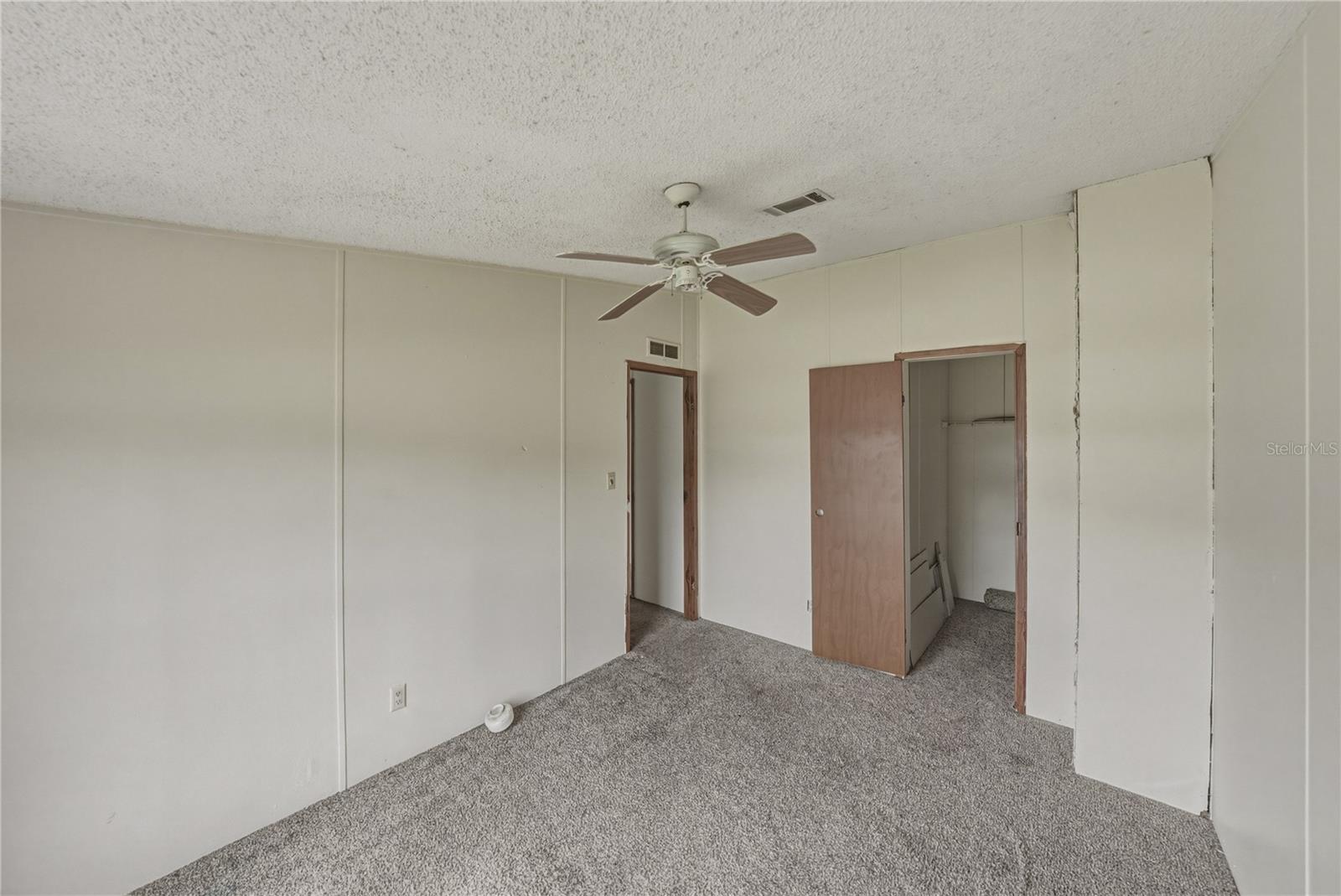 Image 30 of 52 For 3632 Pioneer Trails Boulevard E