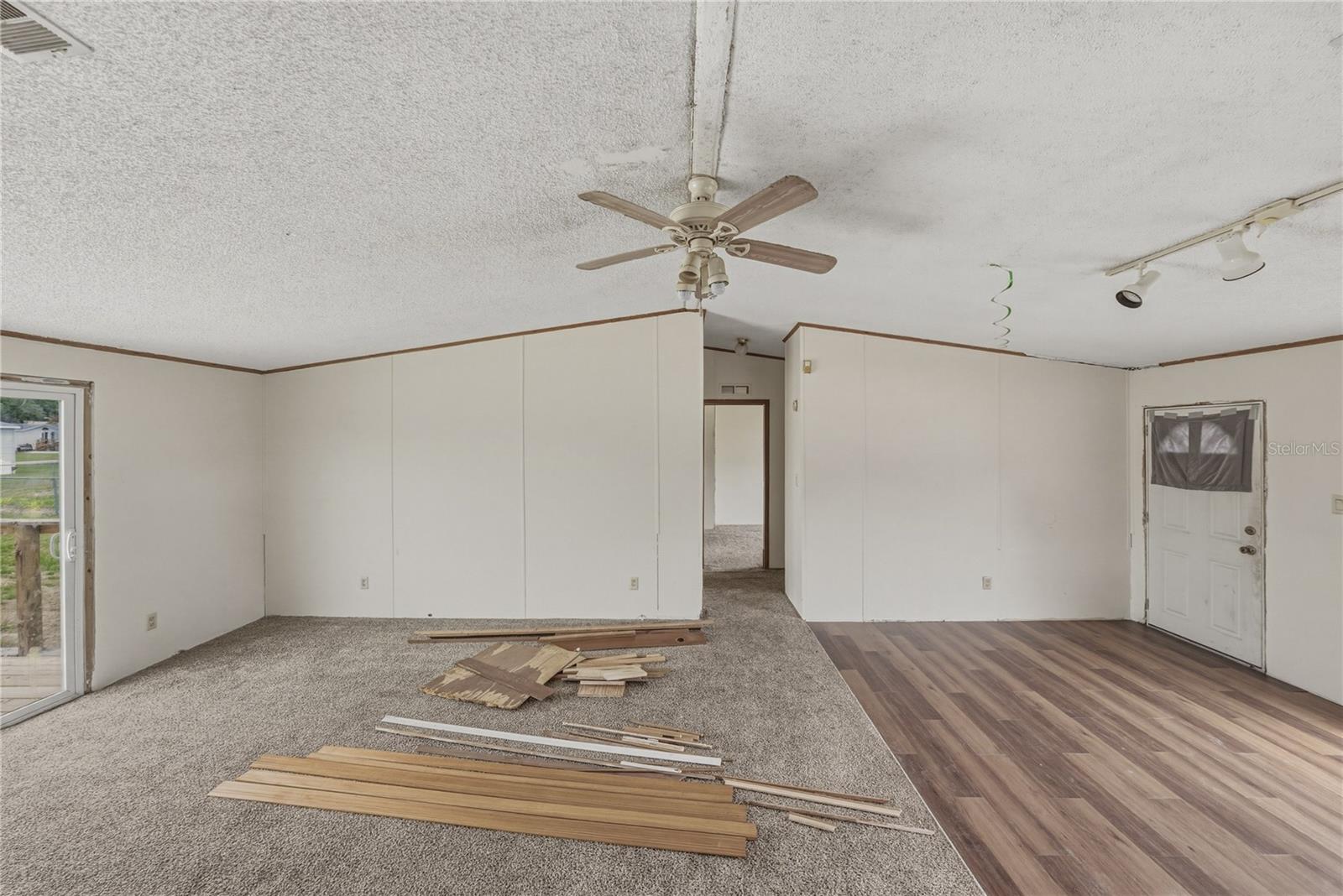 Image 7 of 52 For 3632 Pioneer Trails Boulevard E