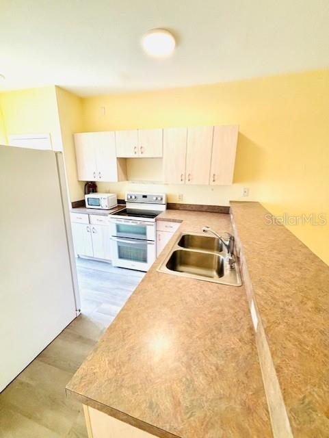 Image 6 of 28 For 14201 Indian Creek Drive 14201