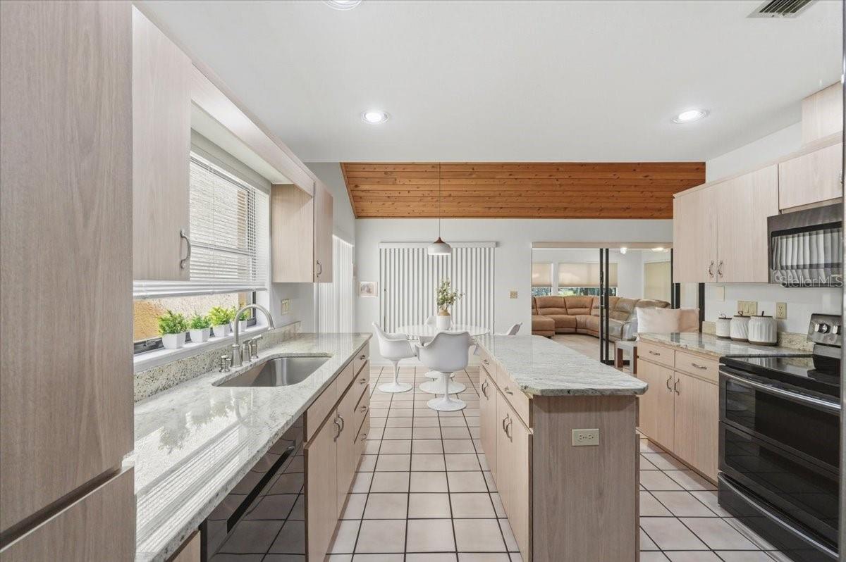 Image 20 of 48 For 4135 Creekwood Lane
