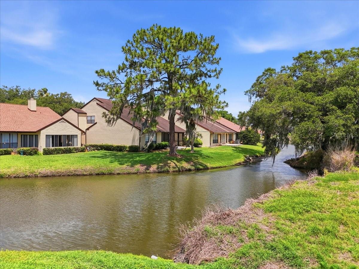 Image 4 of 48 For 4135 Creekwood Lane