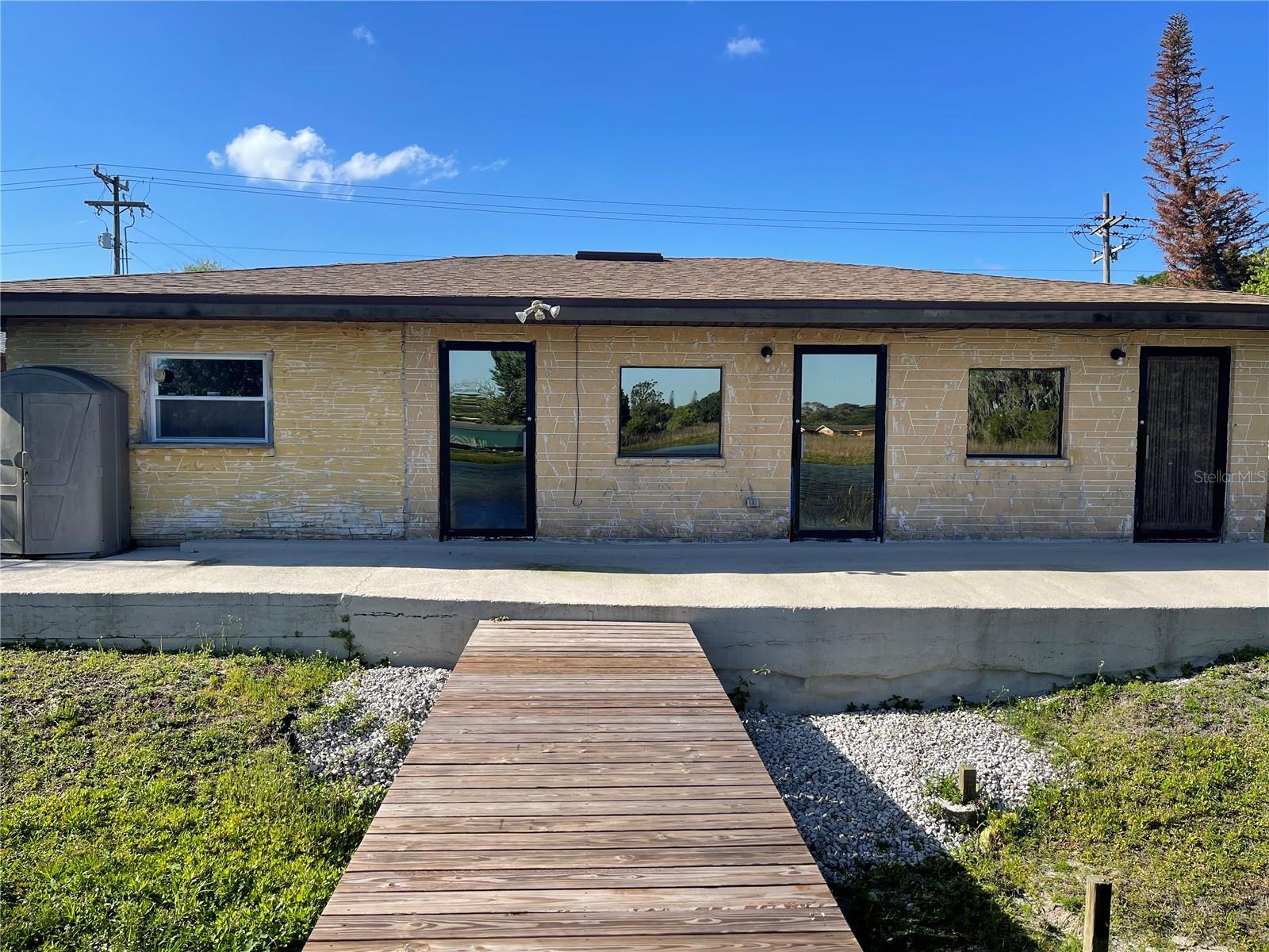 Image 3 of 33 For 3012 Skyview Drive