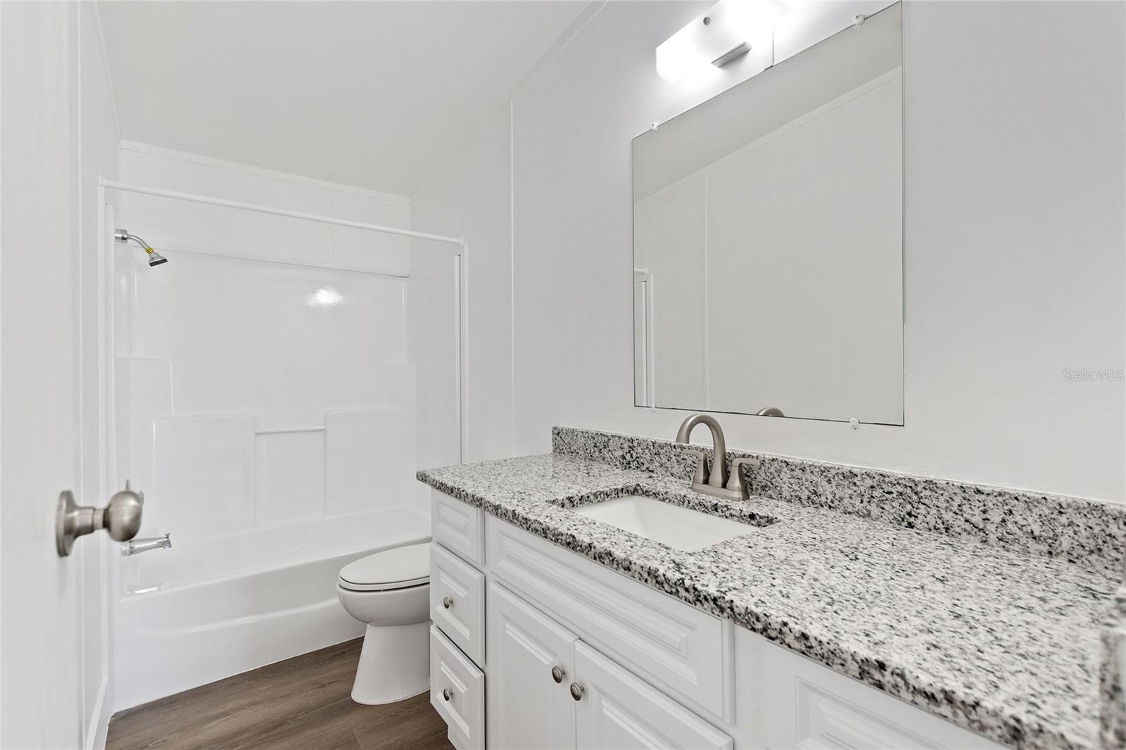 Image 10 of 45 For 486 Lindsey Drive