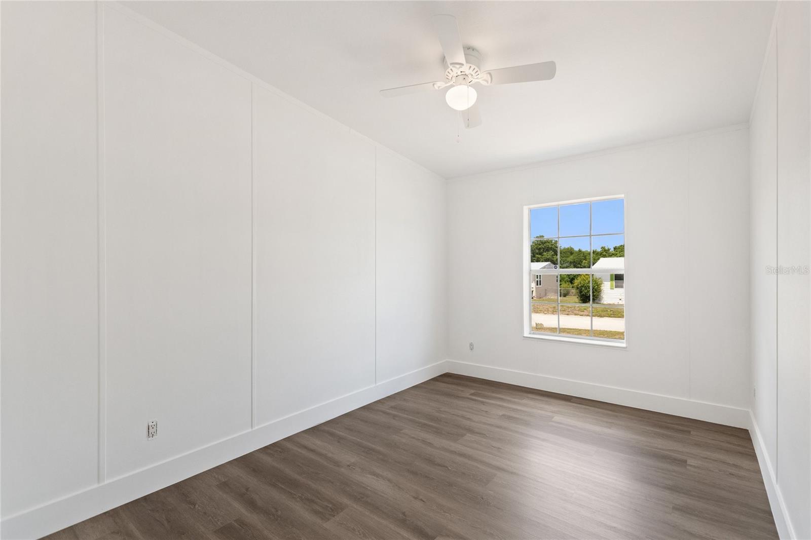 Image 13 of 45 For 486 Lindsey Drive