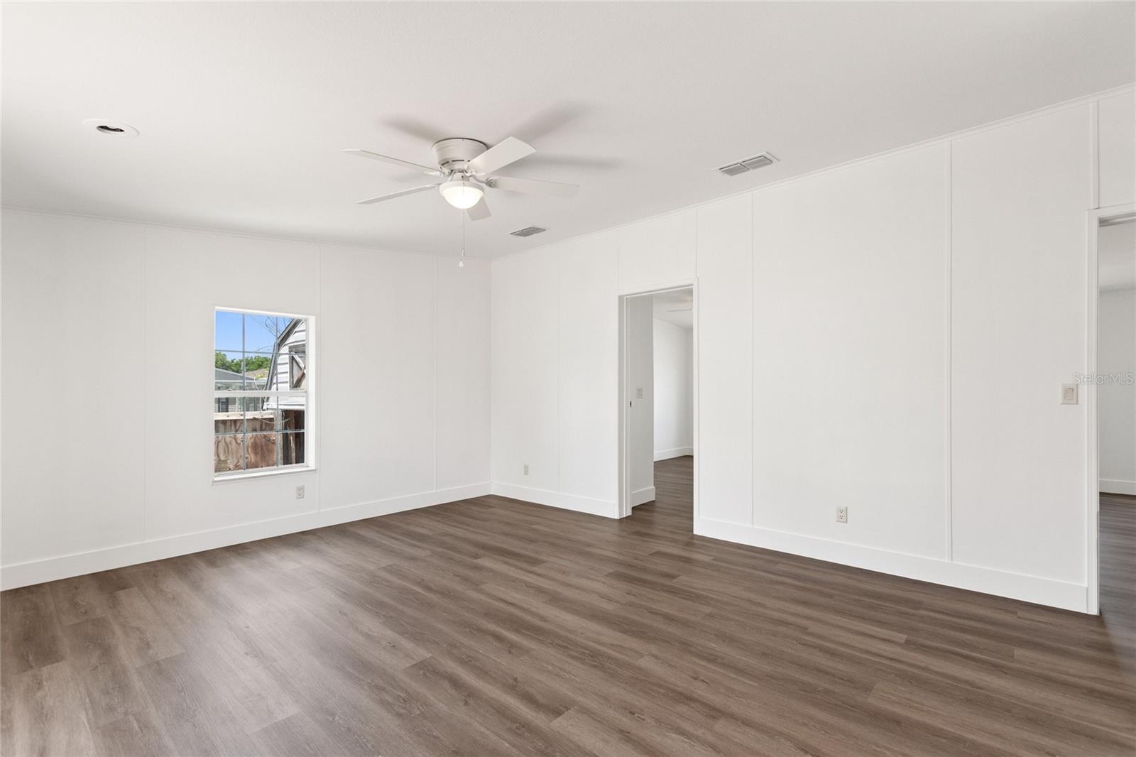 Image 16 of 45 For 486 Lindsey Drive