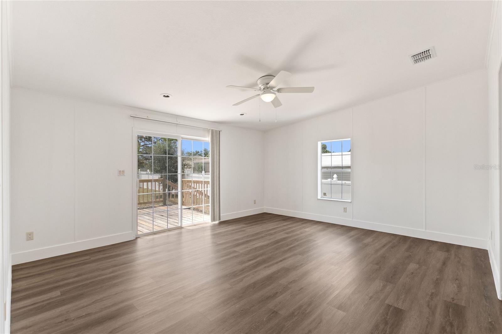 Image 17 of 45 For 486 Lindsey Drive