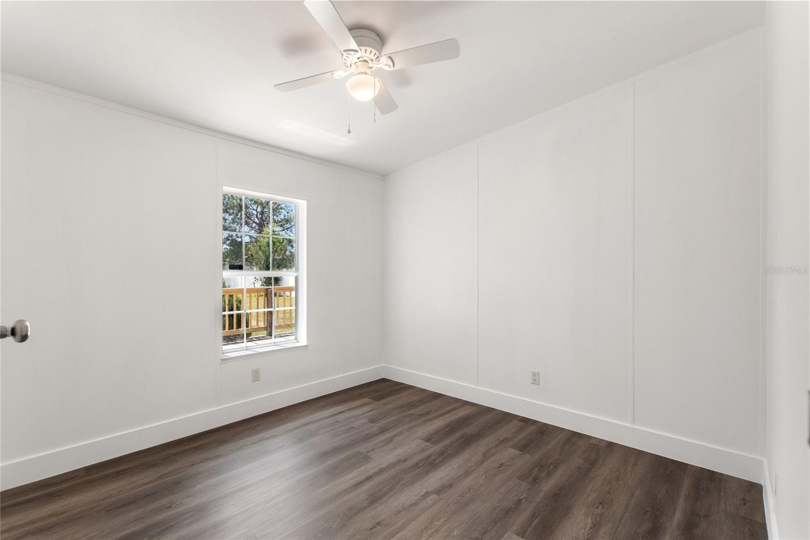 Image 24 of 45 For 486 Lindsey Drive