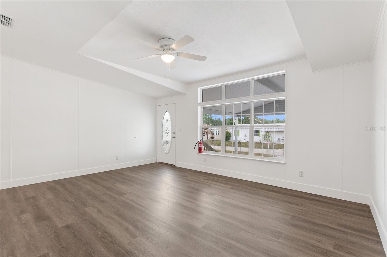 Image 29 of 45 For 486 Lindsey Drive