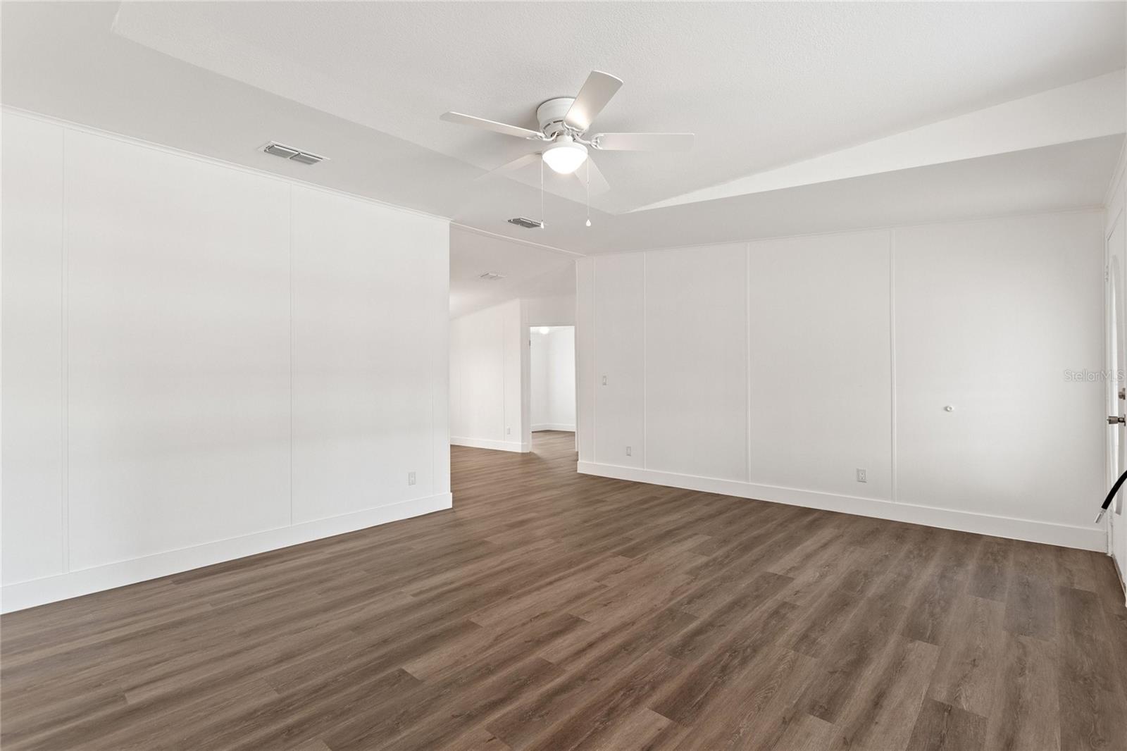 Image 30 of 45 For 486 Lindsey Drive