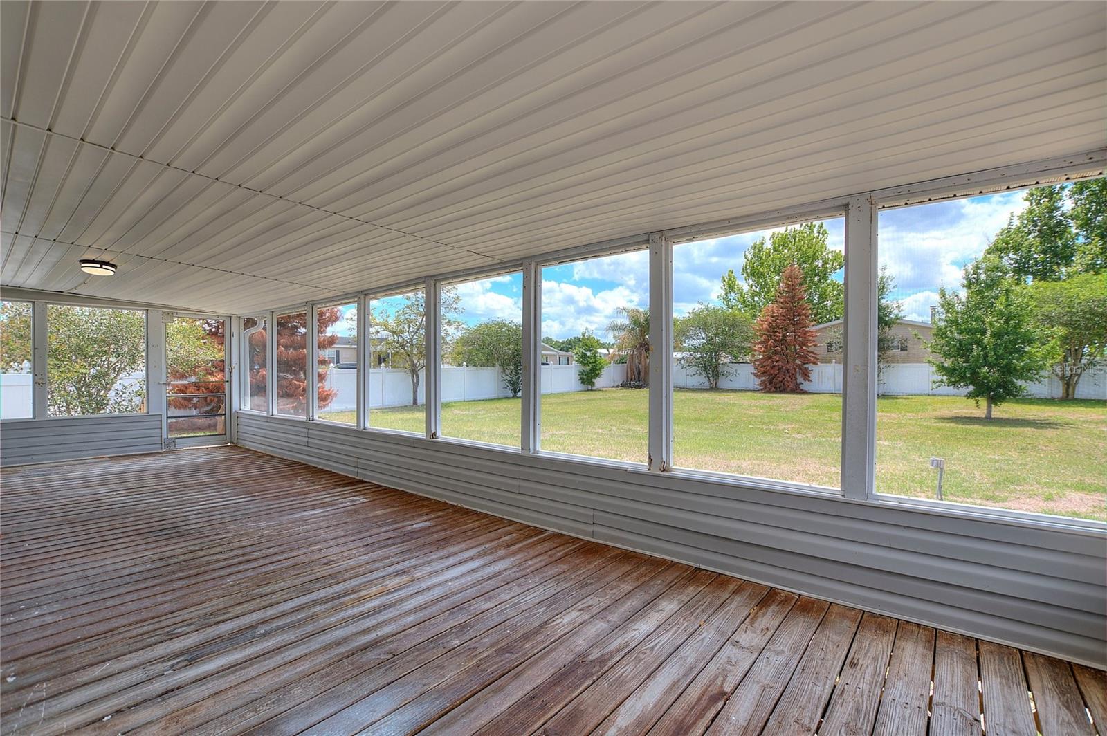 Image 34 of 45 For 486 Lindsey Drive