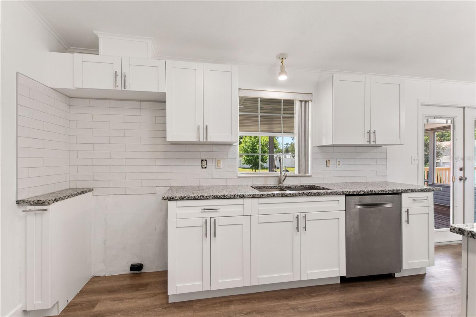 Image 4 of 45 For 486 Lindsey Drive