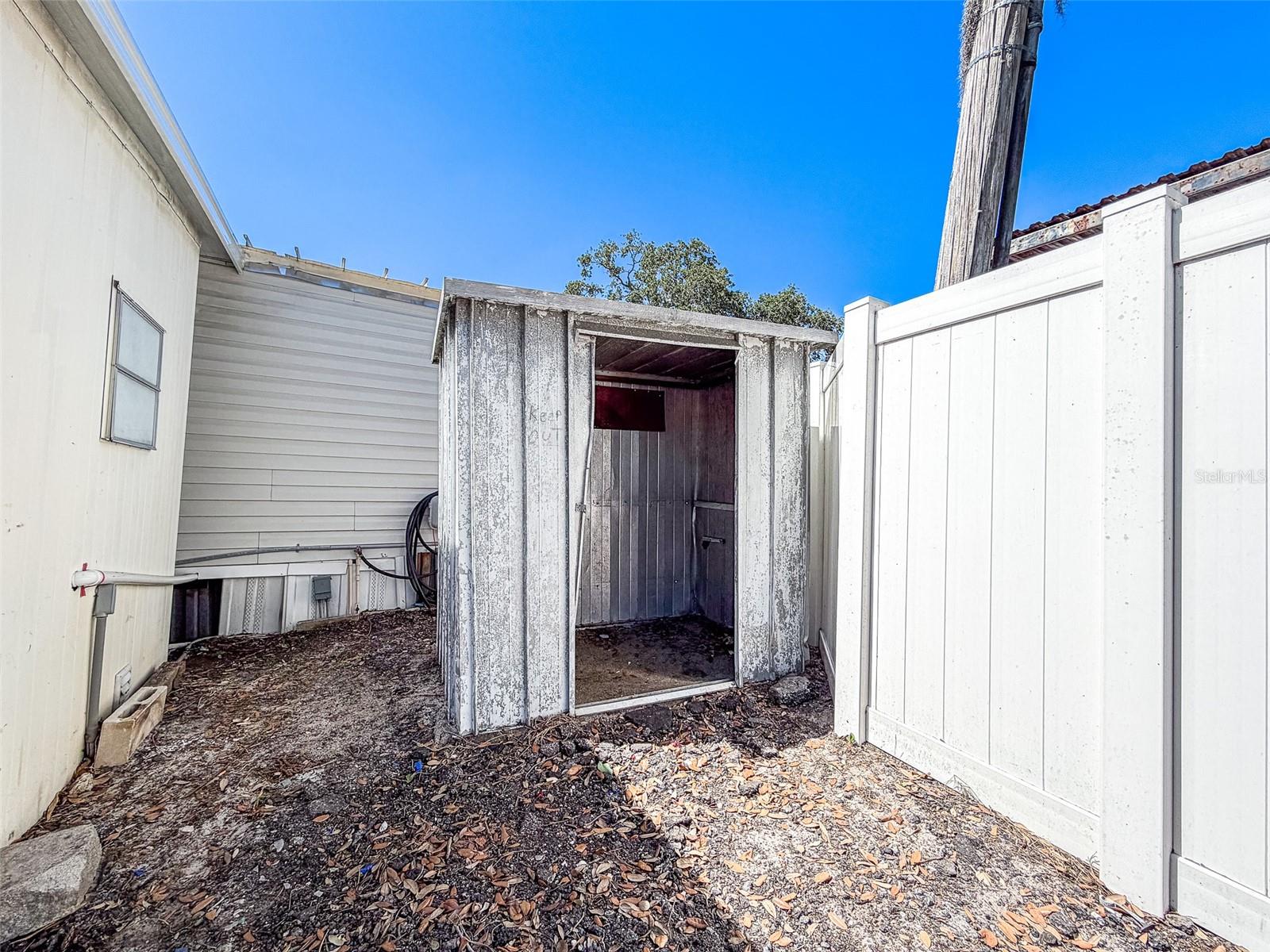 Image 19 of 26 For 5807 Barry Lane