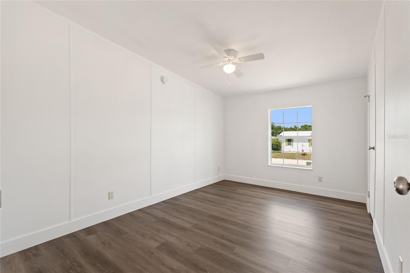 Image 20 of 45 For 486 Lindsey Drive