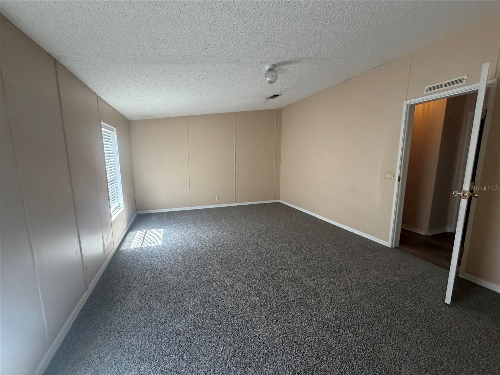 Image 20 of 24 For 12703 Lovers Lane