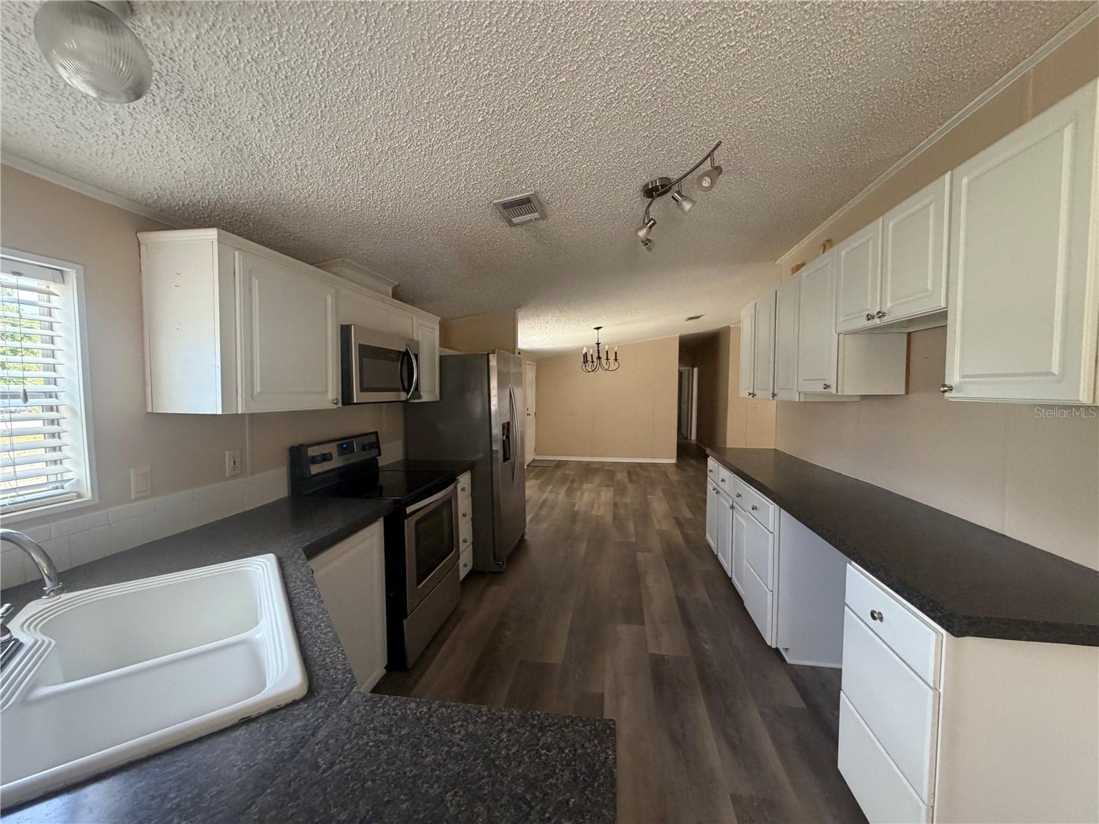 Image 3 of 24 For 12703 Lovers Lane