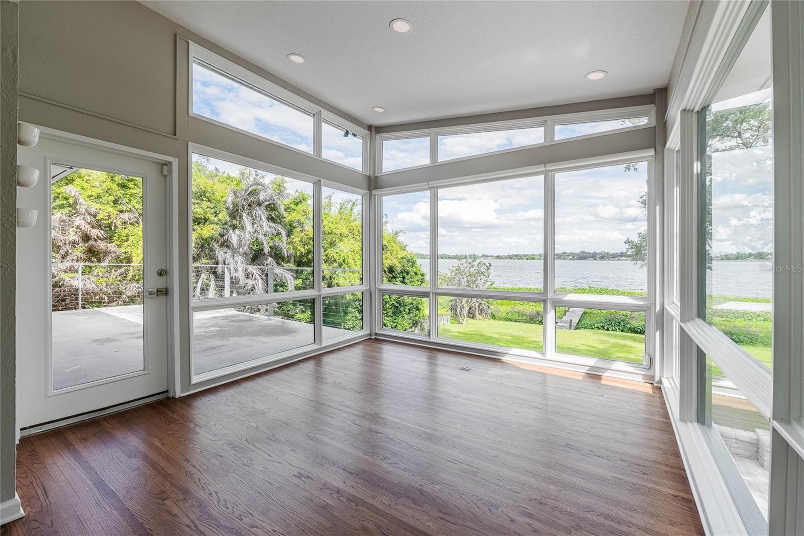 Image 17 of 80 For 7 Lake Hollingsworth Drive