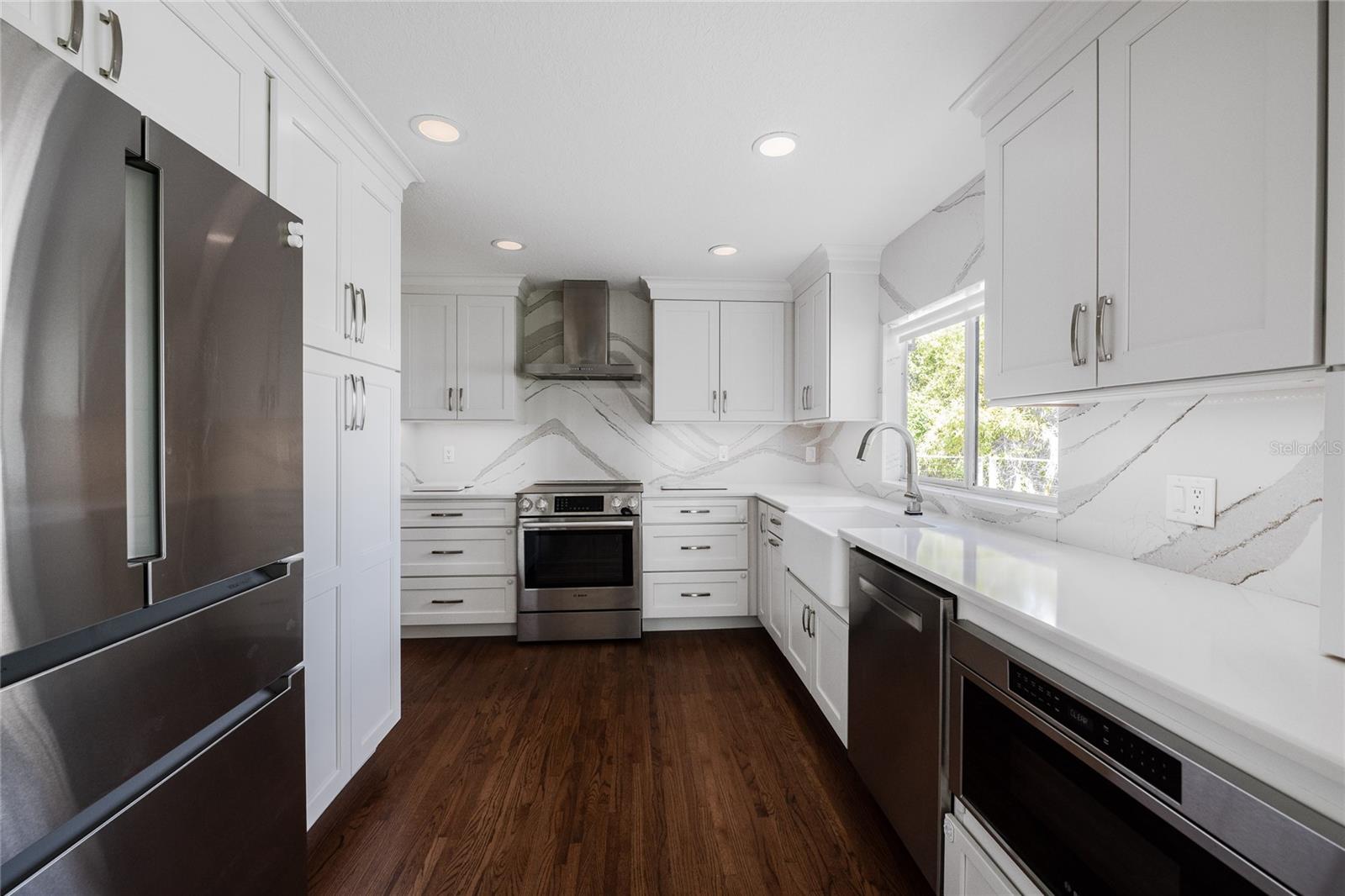 Image 23 of 80 For 7 Lake Hollingsworth Drive