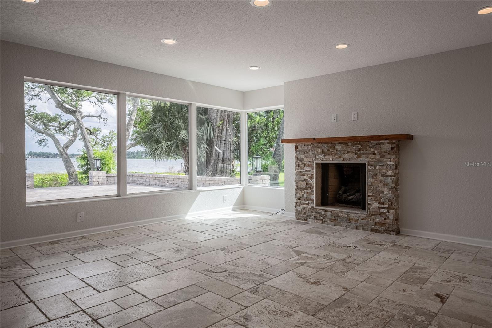 Image 42 of 80 For 7 Lake Hollingsworth Drive