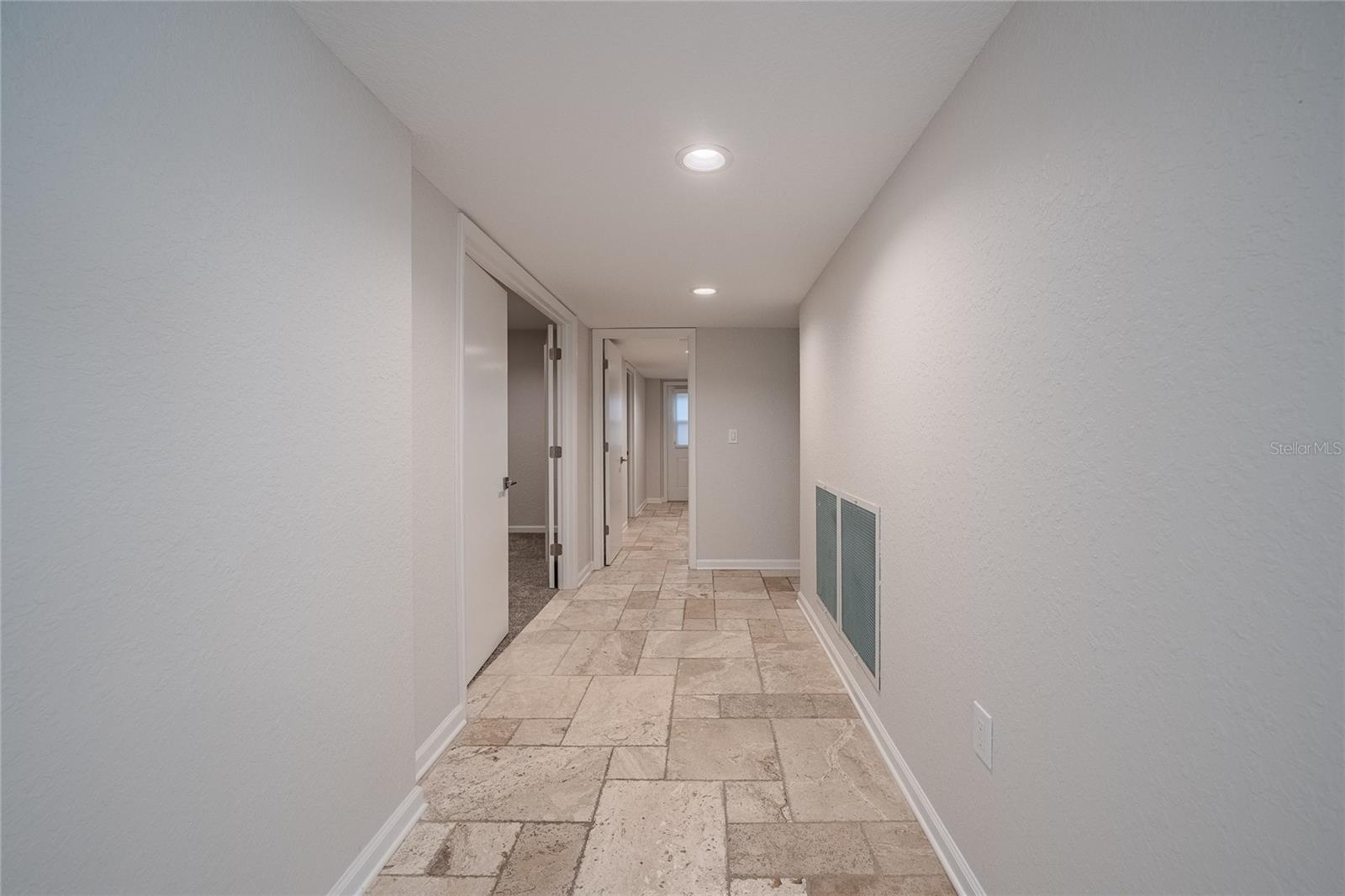 Image 46 of 80 For 7 Lake Hollingsworth Drive