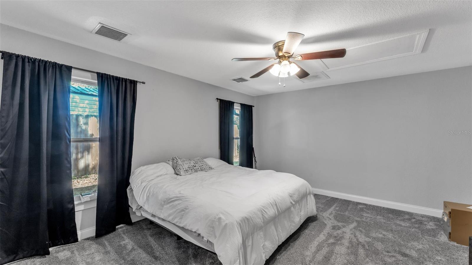 Image 16 of 39 For 728 Belmar Street