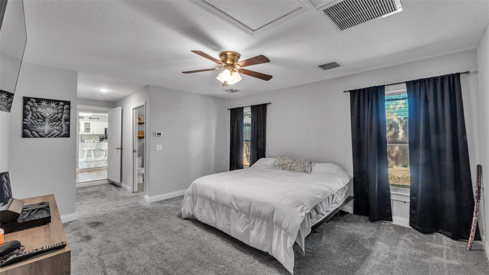 Image 17 of 39 For 728 Belmar Street