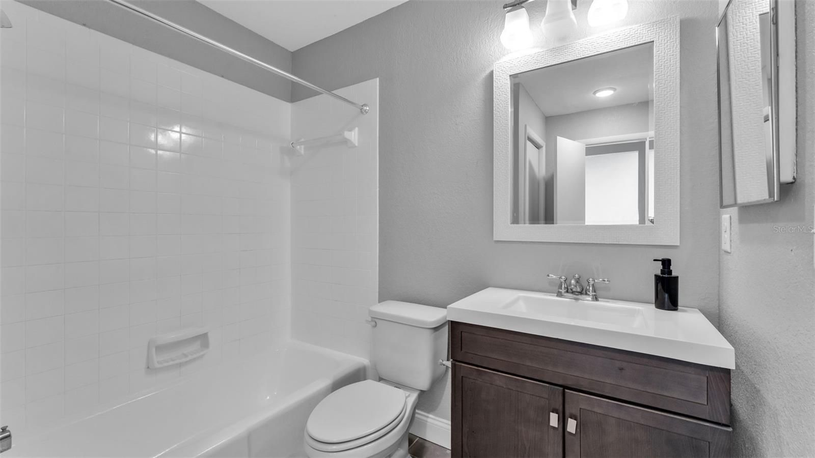 Image 30 of 39 For 728 Belmar Street