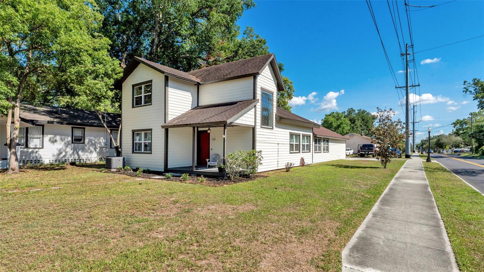 Image 4 of 39 For 728 Belmar Street