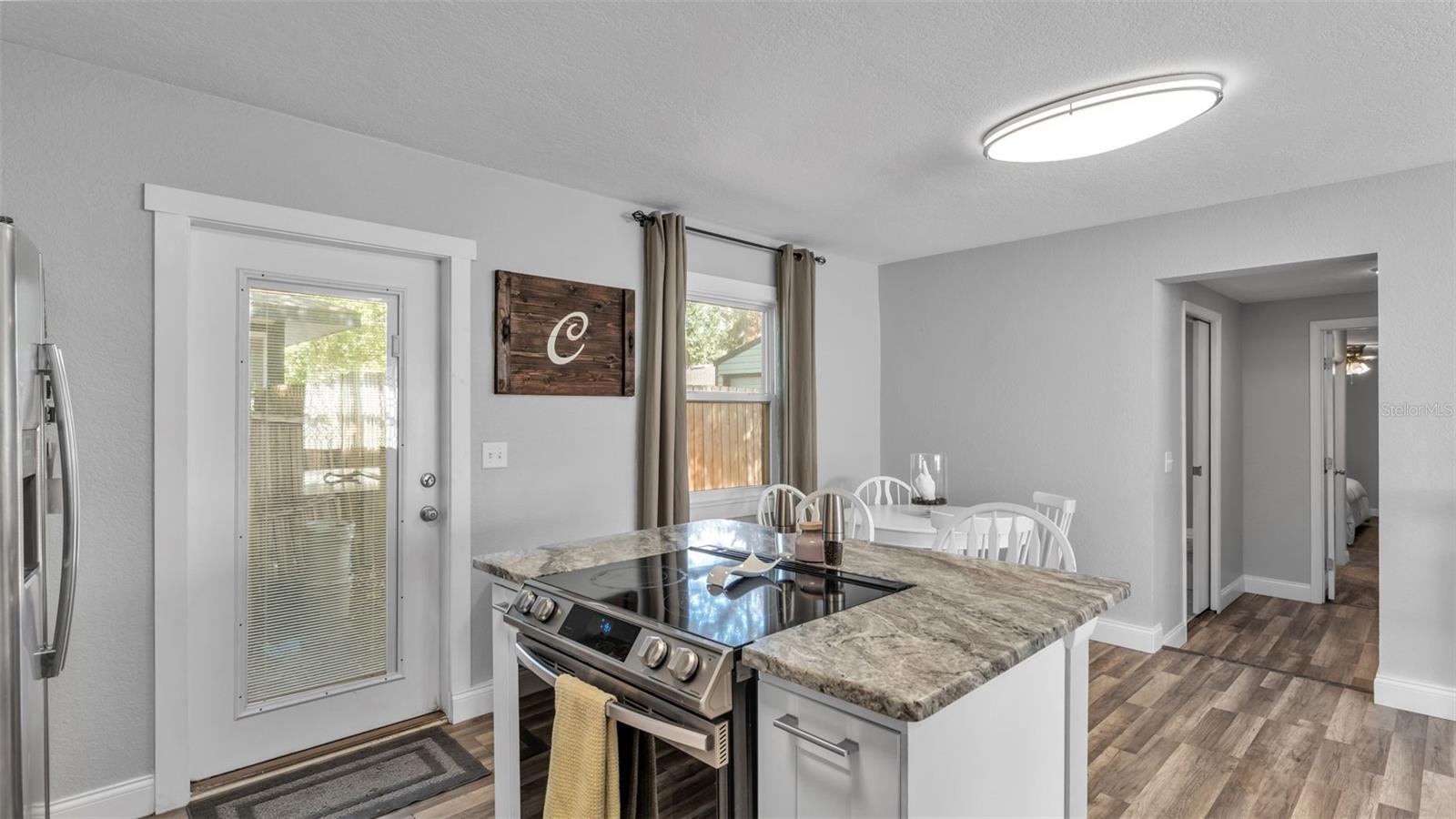 Image 7 of 39 For 728 Belmar Street