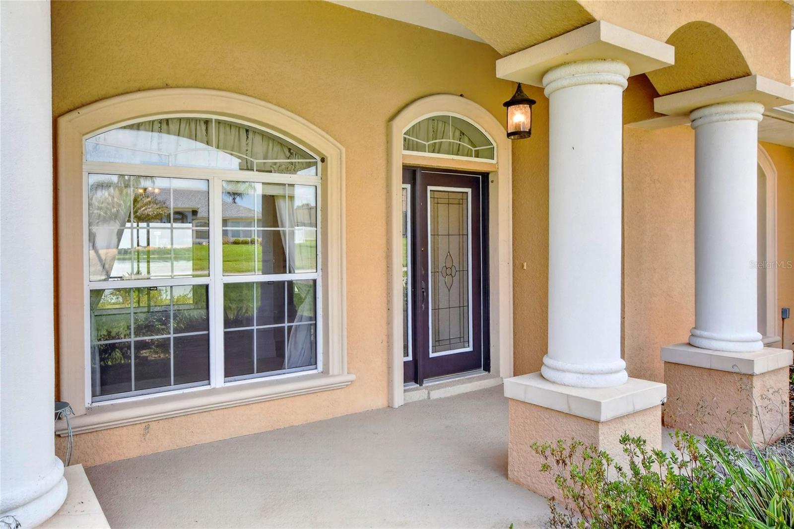 Listing photo id 13 for 761 Country Walk Cove