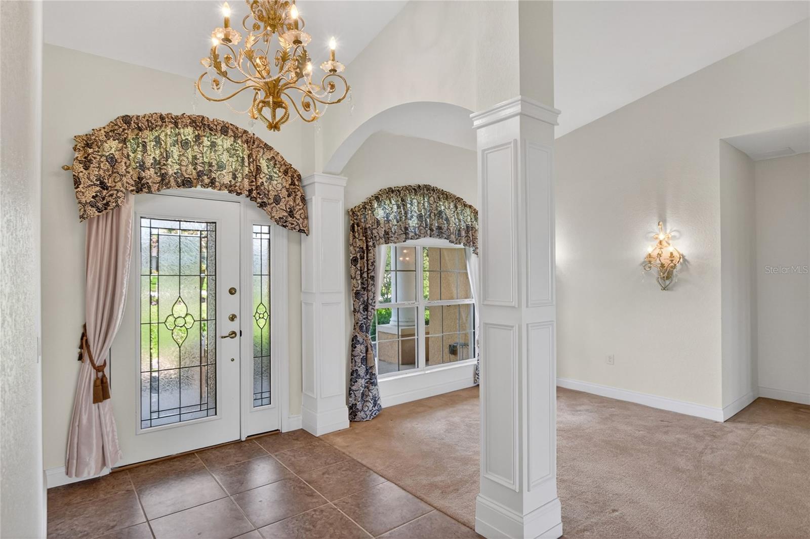 Listing photo id 14 for 761 Country Walk Cove