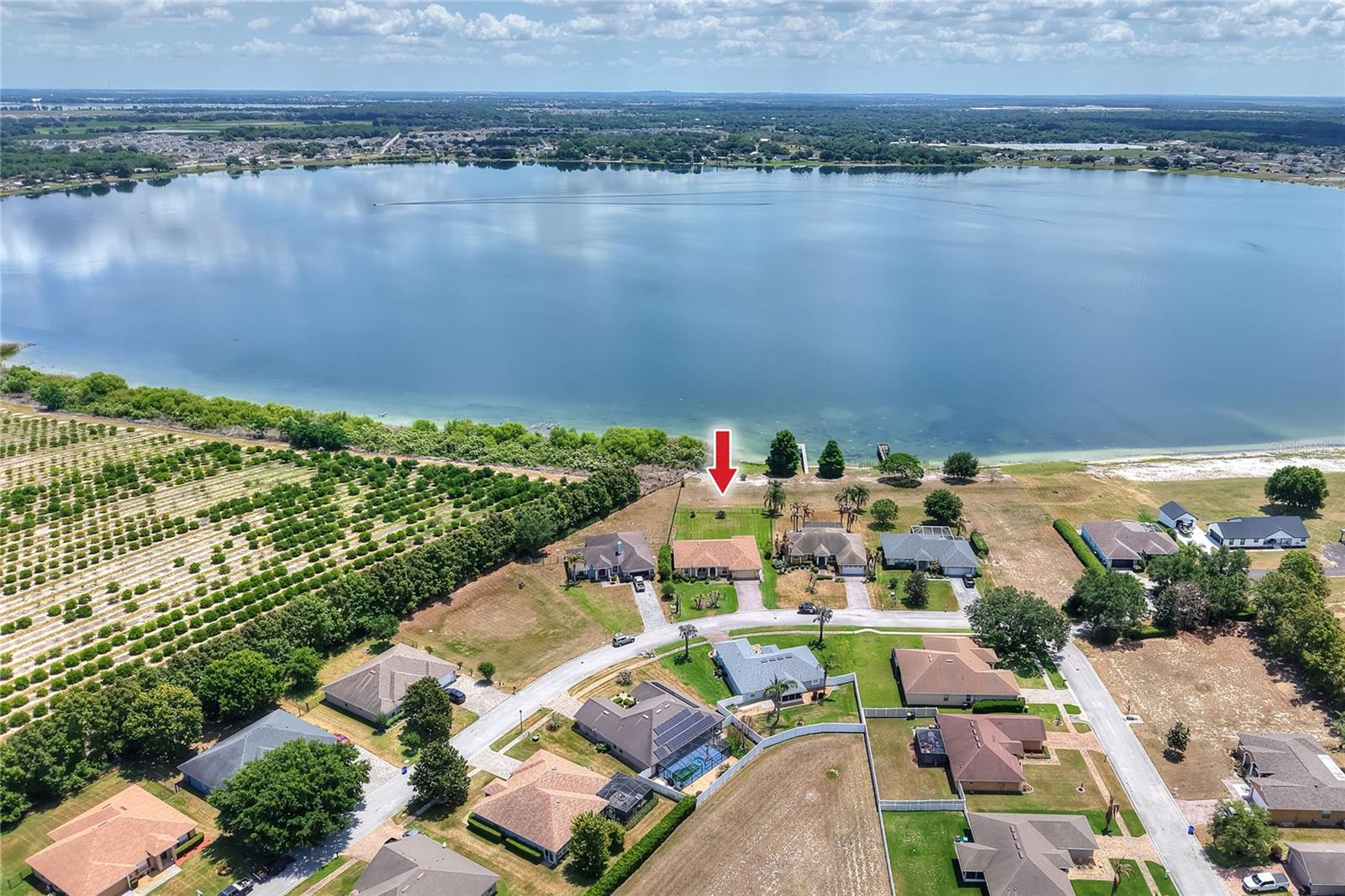 Listing photo id 0 for 761 Country Walk Cove