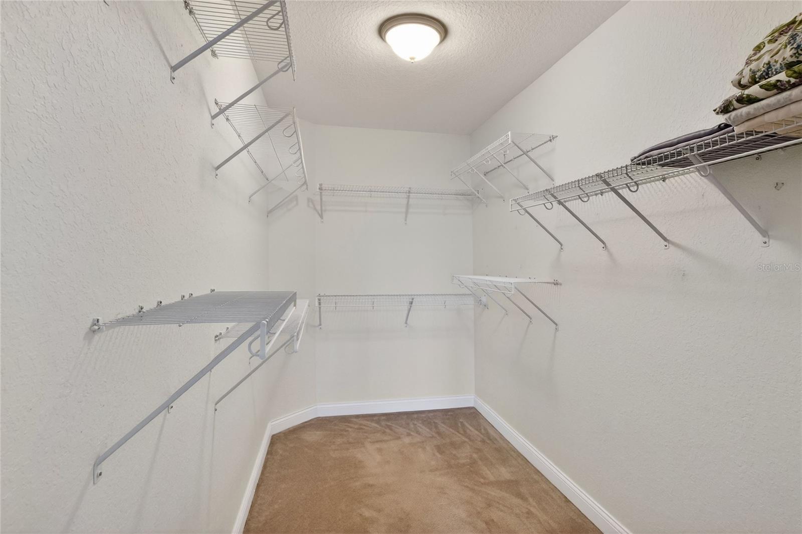 Listing photo id 18 for 761 Country Walk Cove