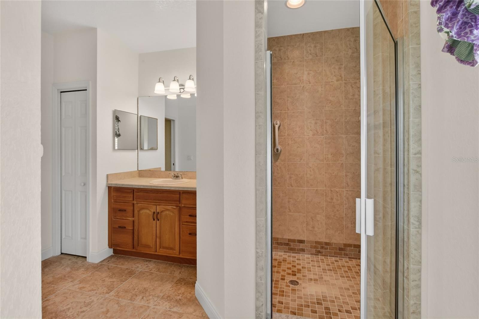 Listing photo id 20 for 761 Country Walk Cove